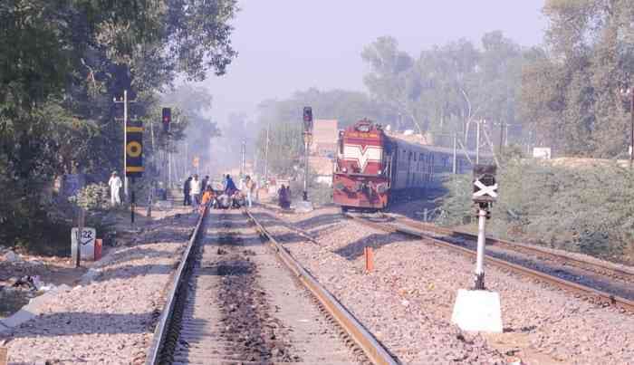 railway under bridge 