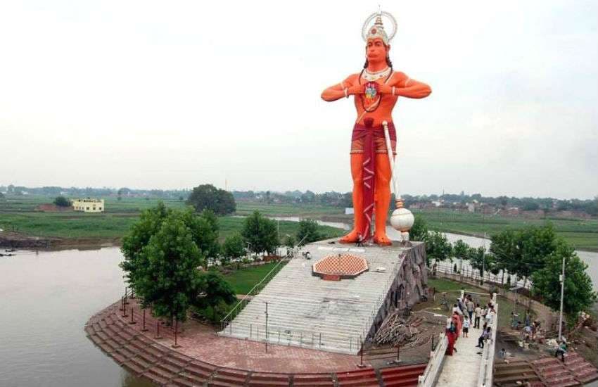 खन्नौत नदी के विसरात घाट स्थित हनुमत धाम पर बनी पवनपुत्र की 104 फीट उंची विशाल प्रतिमा देश में हनुमान की सबसे उंची प्रतिमाओं में से एक है।