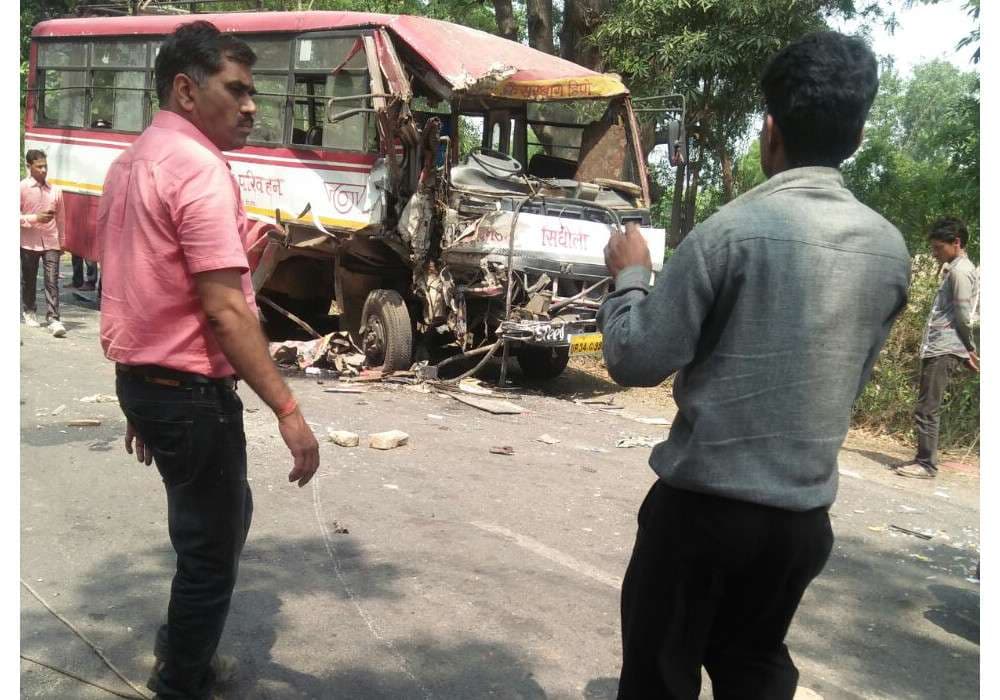 Road accident in sidhauli sitapur 