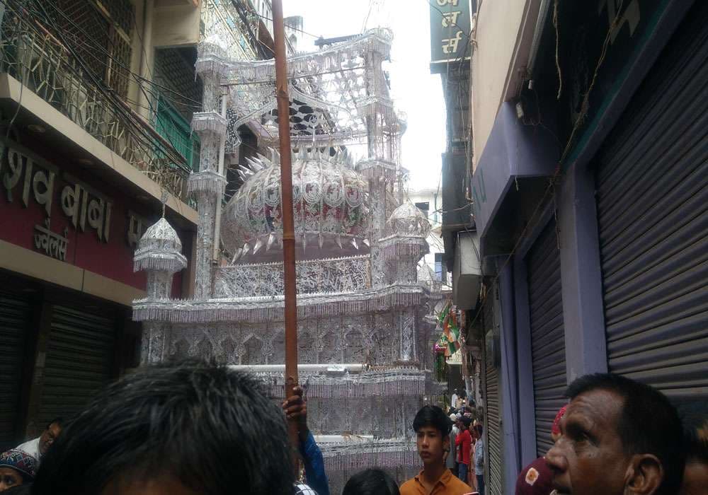 muharram:see photos of special rayi ka tajiya and burraken from jhansi