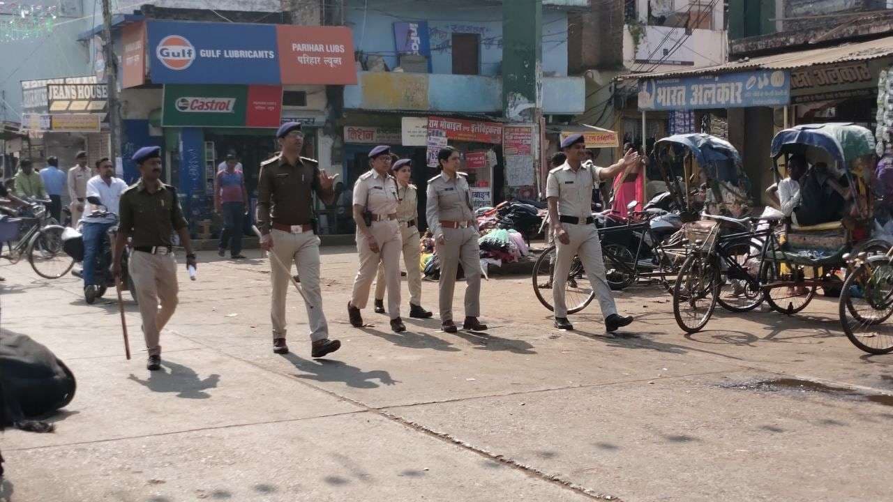 अयोध्या मसले का फैसला आने के बाद सीधी शहर में अलर्ट, तस्वीरों में देखें जगह-जगह पुलिस का पहरा