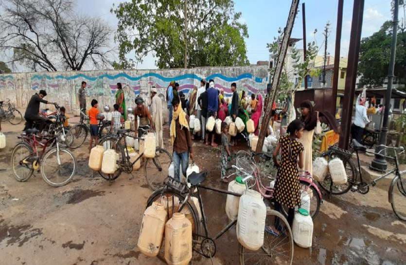 Children battling with elders due to severe water scarcity