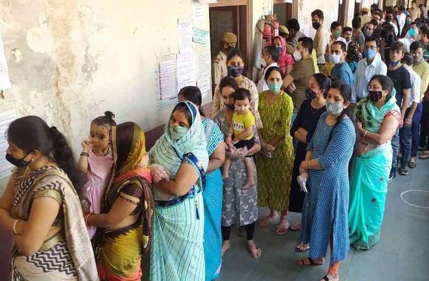 voters at polling booth