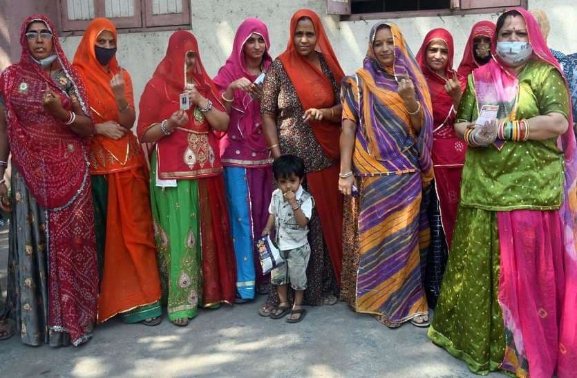 voters at polling booth