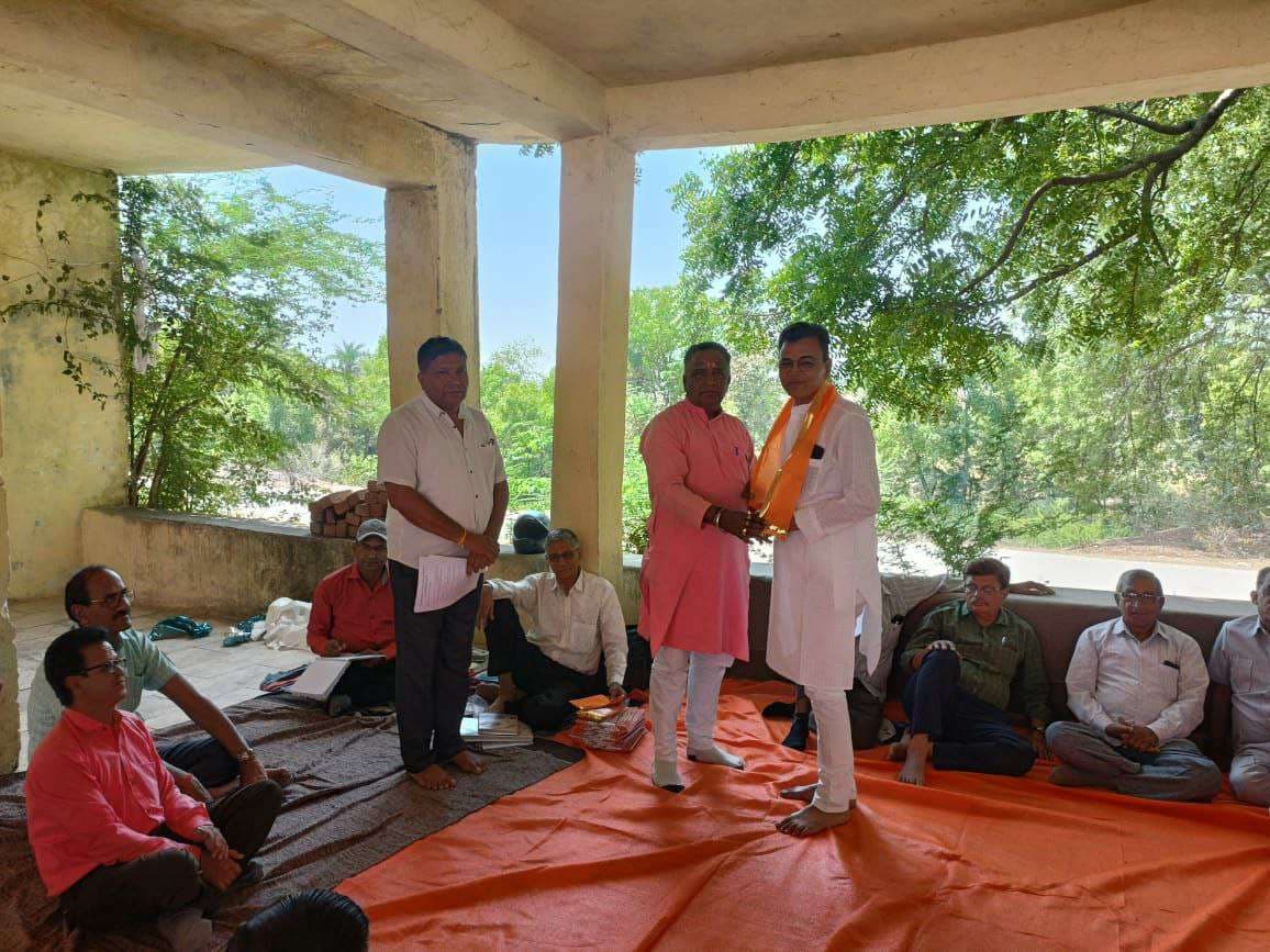 बांसवाड़ा. भामाशाह का सम्मान करते।