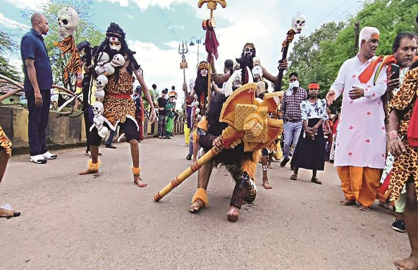 Saavan 2023 : Aghori was seen doing Har Har Mahadev Tandav