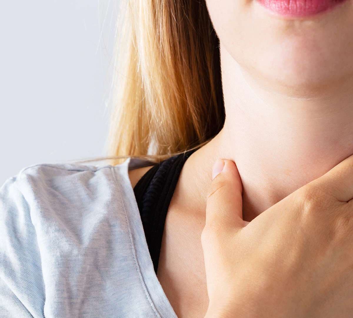 thyroid-symptoms.jpg