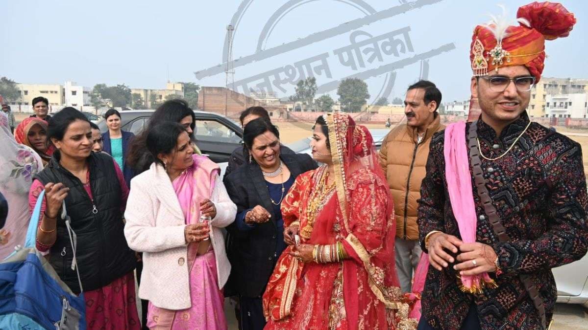 ips_devendra_kumar_and_ias_aparajita_05.jpg