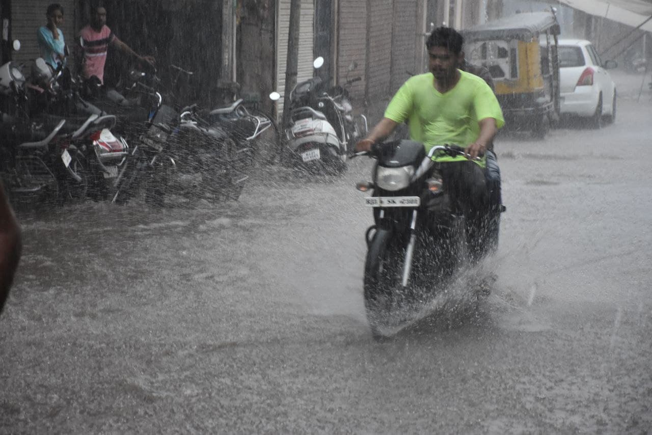 2 inches of heavy rain in Nagaur, temperature dropped by 5 degrees