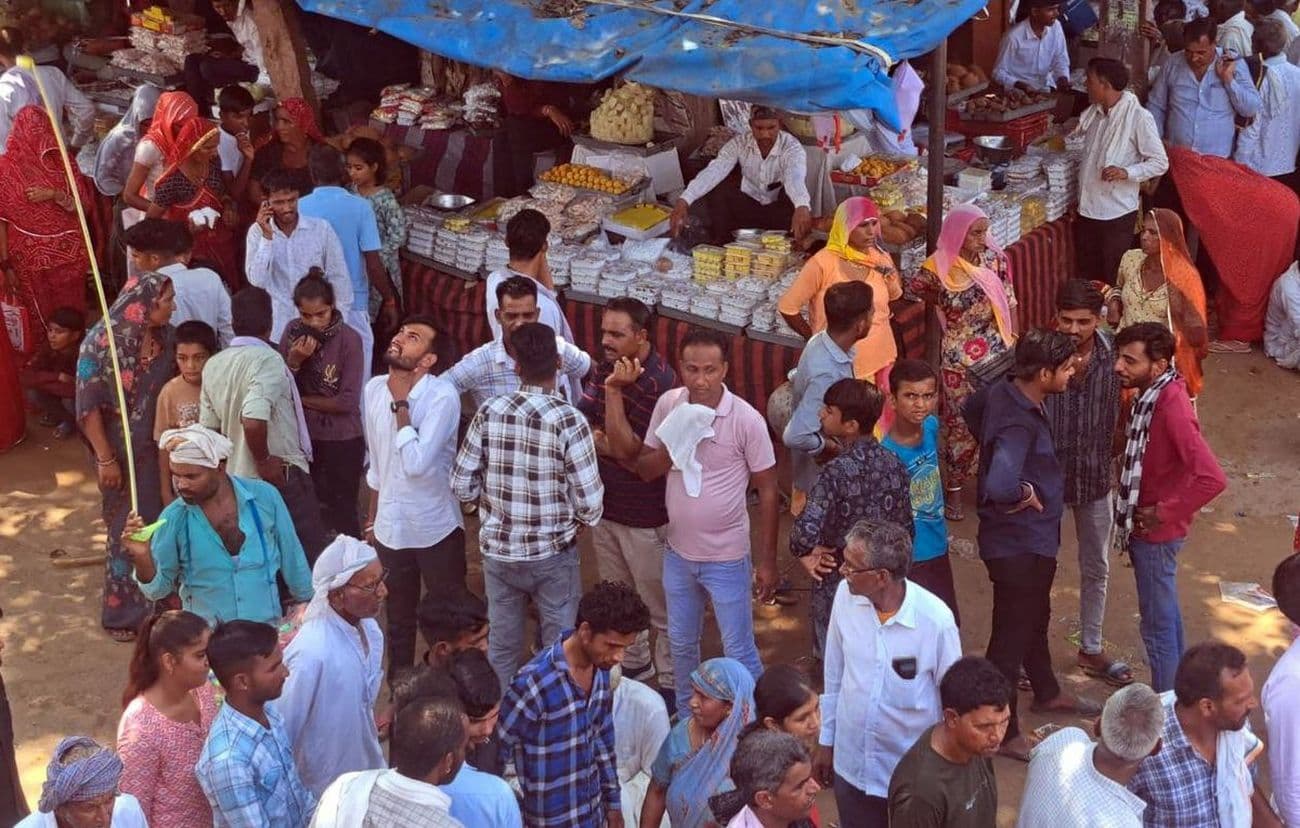 Crowd of devotees gathered at Hariram Baba's fair in Jhorda.