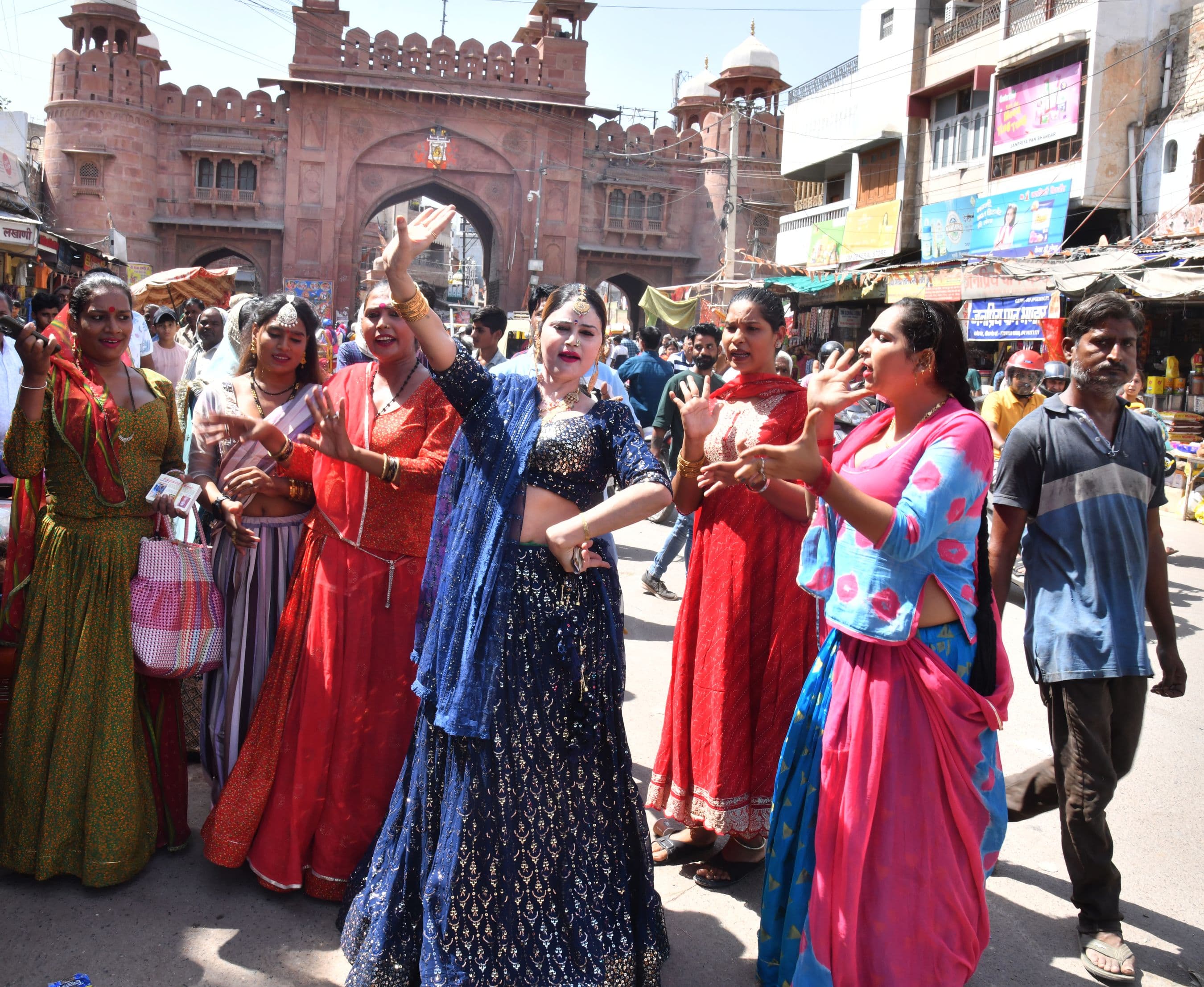 Ashish Nawaz with the omen of national festival