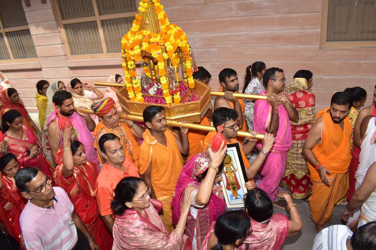 Shri Siddhachakra Mahamandal Vidhan and Knowledge-Meditation-Jinbhakti Yagya Procession