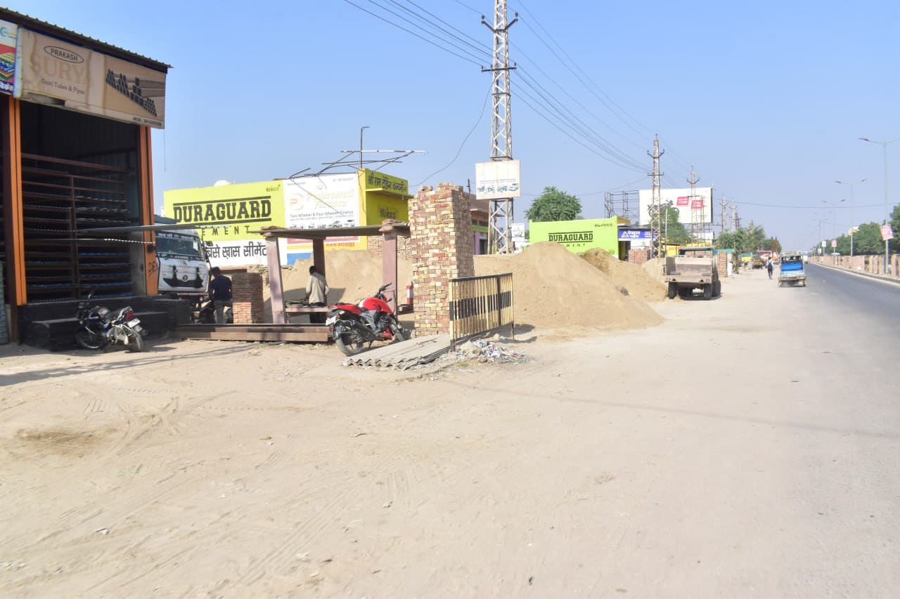 encroachment on road