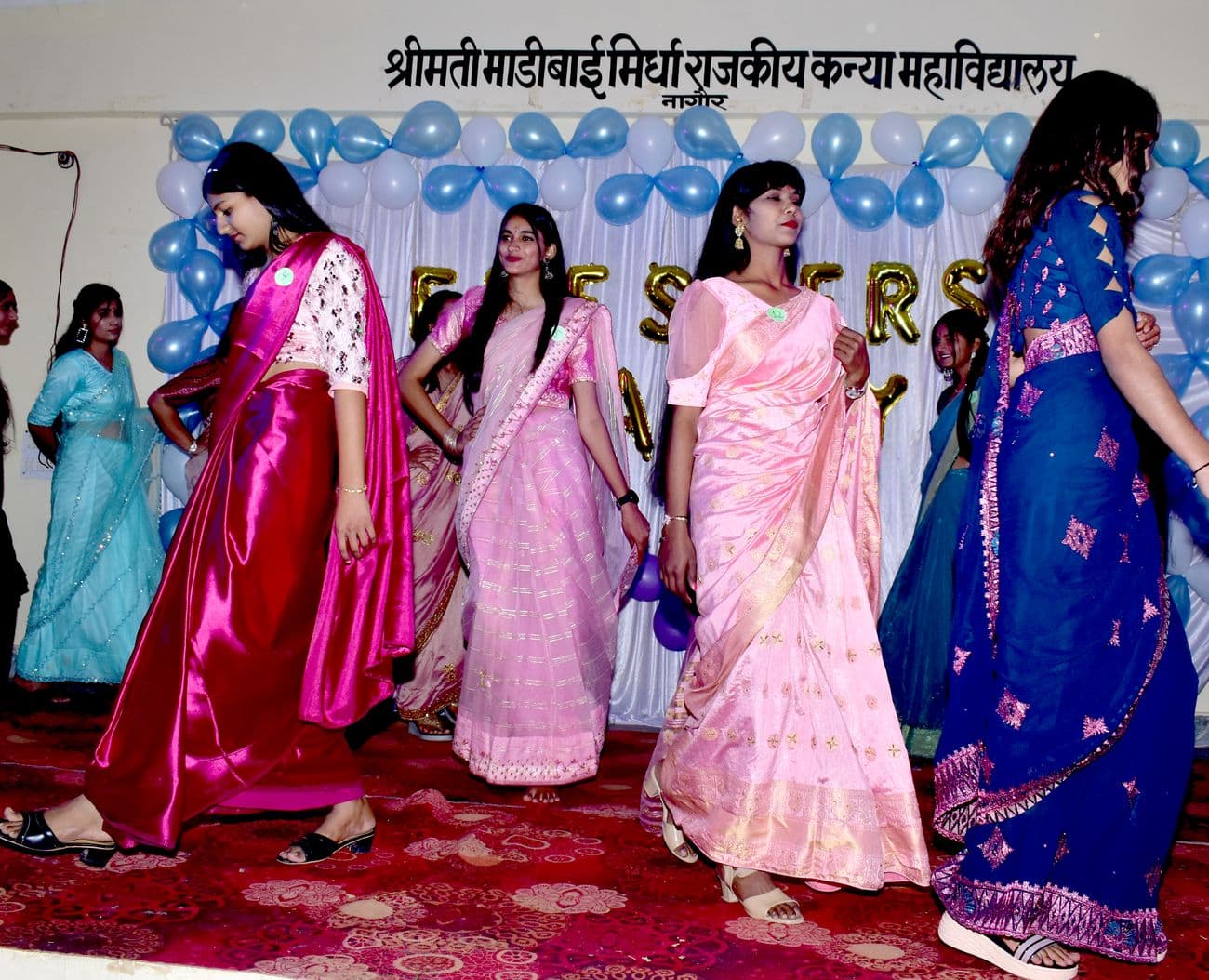 Ruchika became Miss Fresher, Khushi was first runner up, rampwalk of girl students