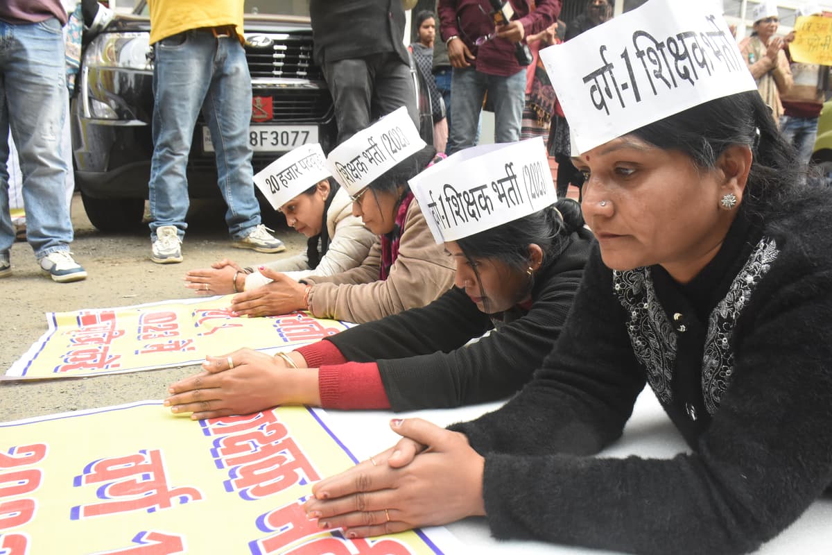 Waiting teacher Protest
