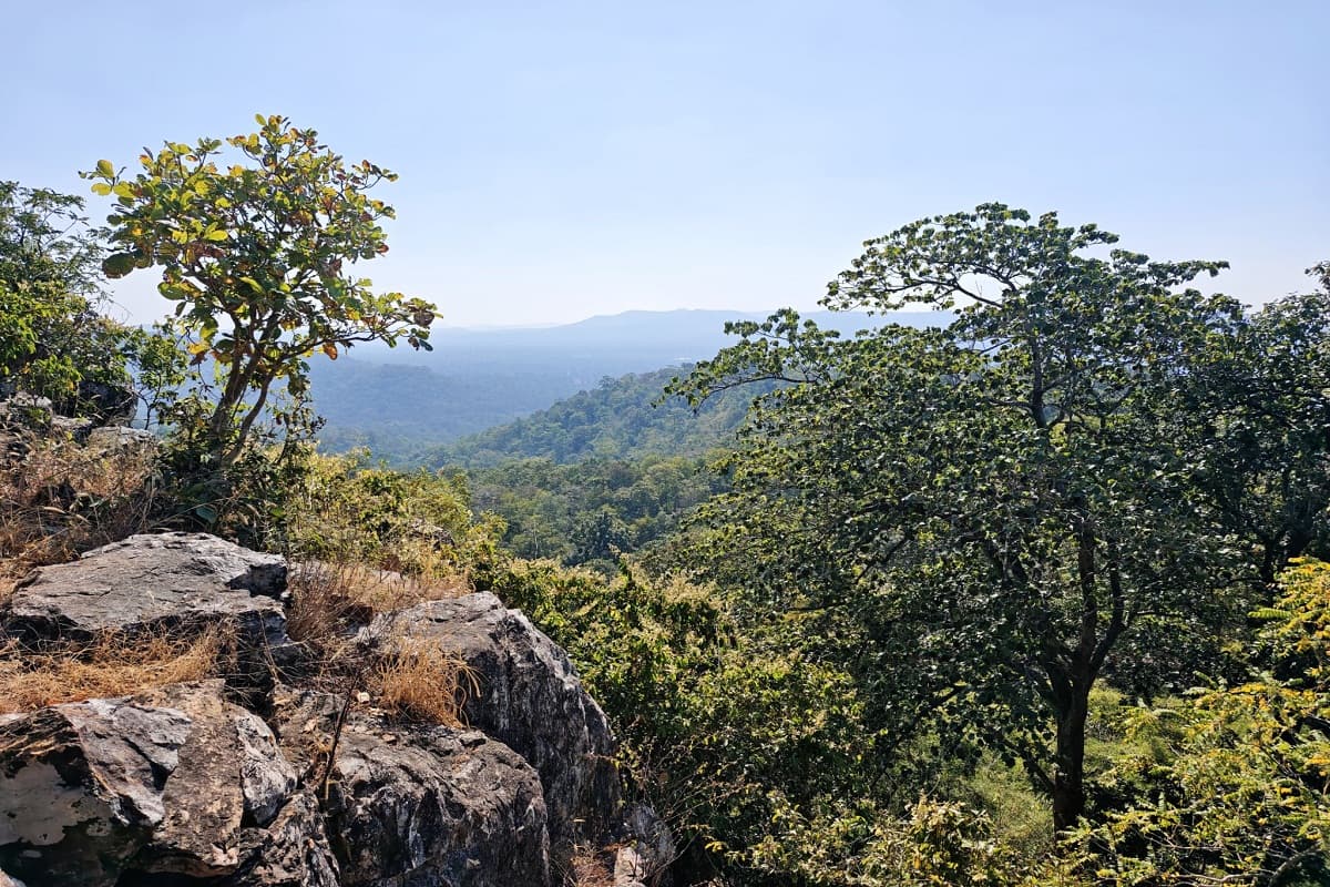 CG Tourism: प्राचीन धरोहर और प्राकृतिक सौंदर्य के बीच बसा है ये मंदिर, नजारा देख आपका मन हो जाएगा गदगद