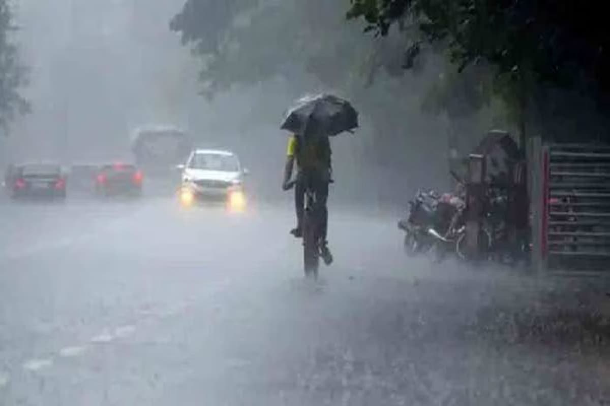 CG Weather Update: पश्चिमी विक्षोभ दिखाएगा असर! अगले 3 दिन तक इन जिलों में होगी बारिश, IMD का अलर्ट जारी