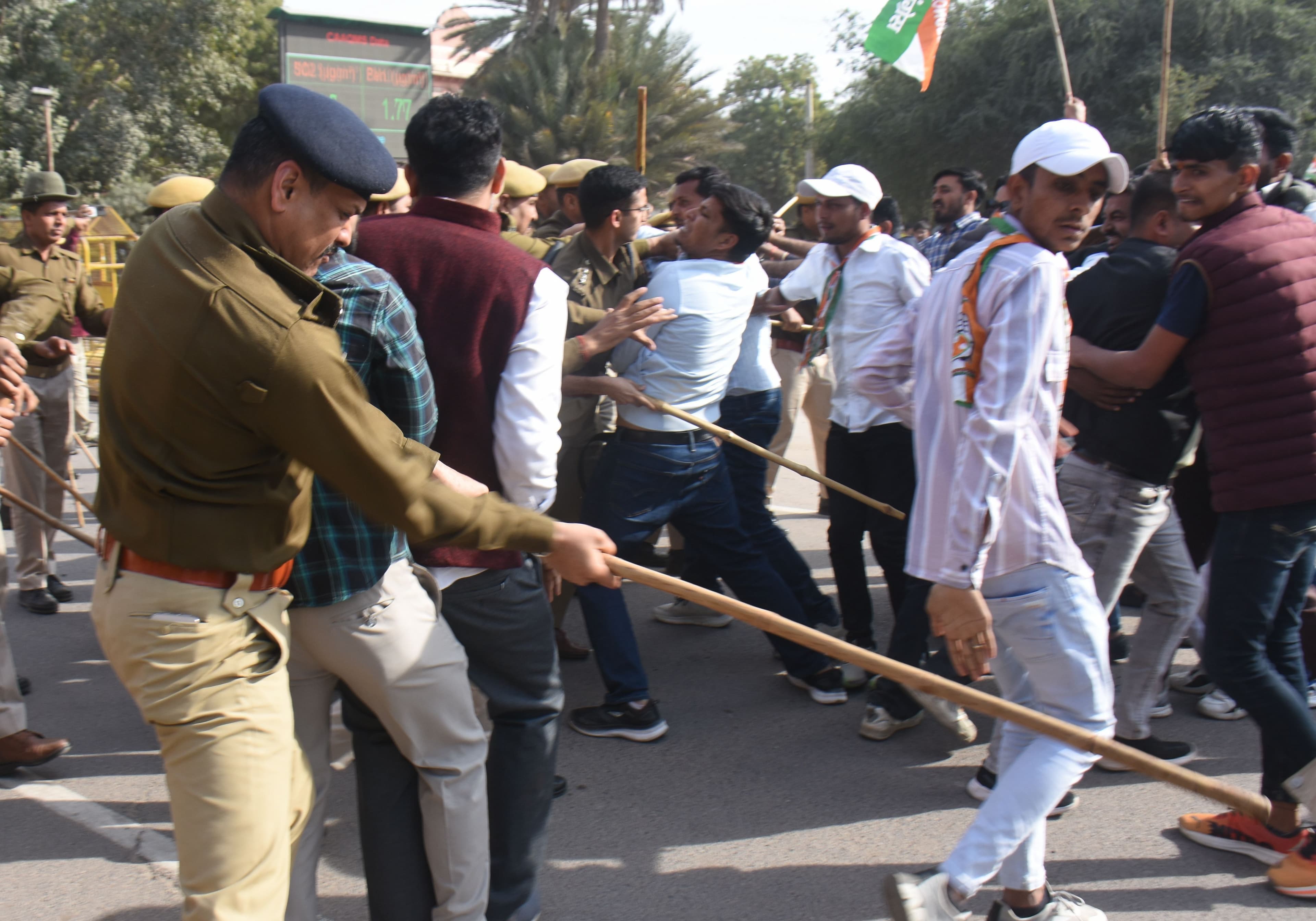 The police lathicharged