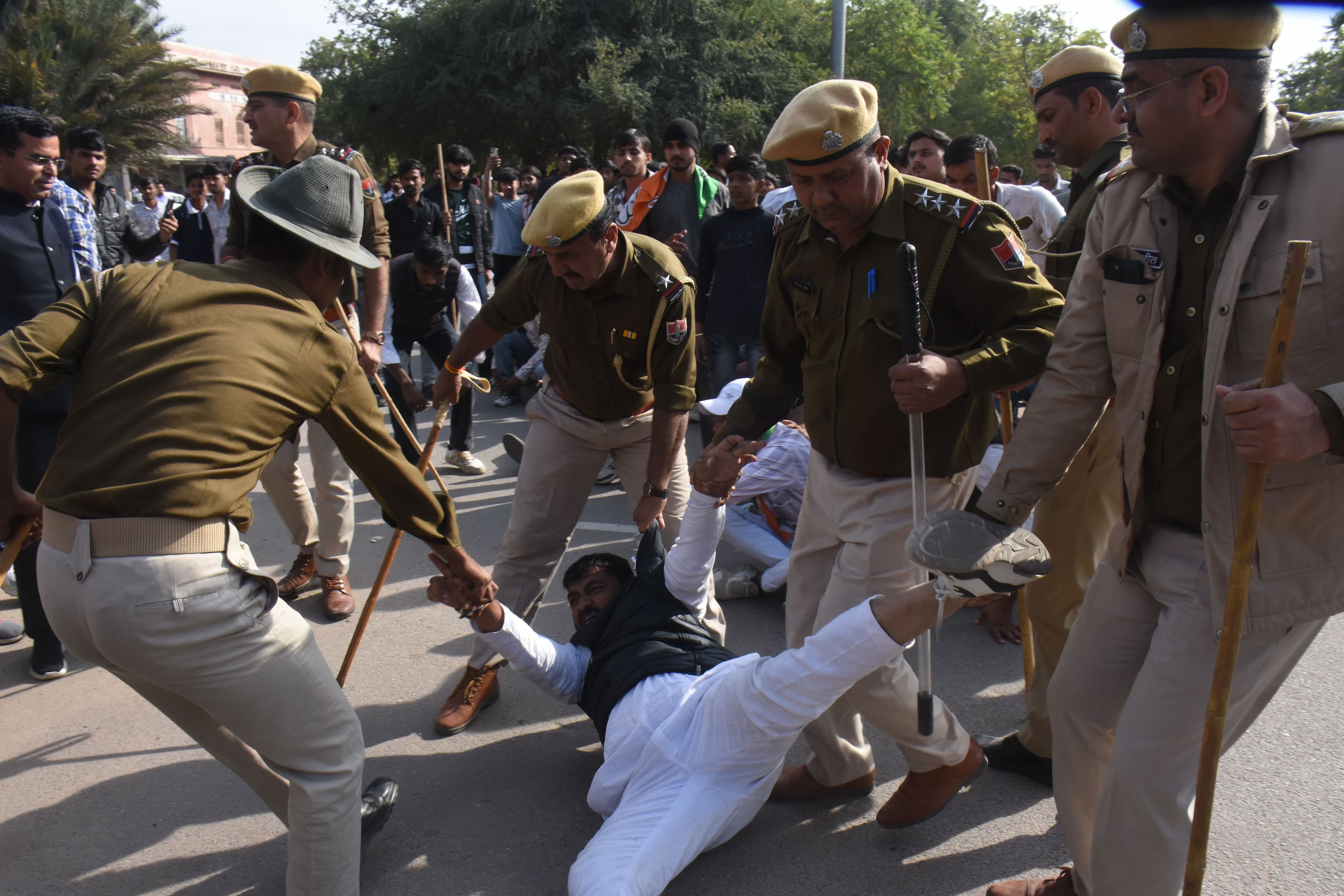 The police lathicharged