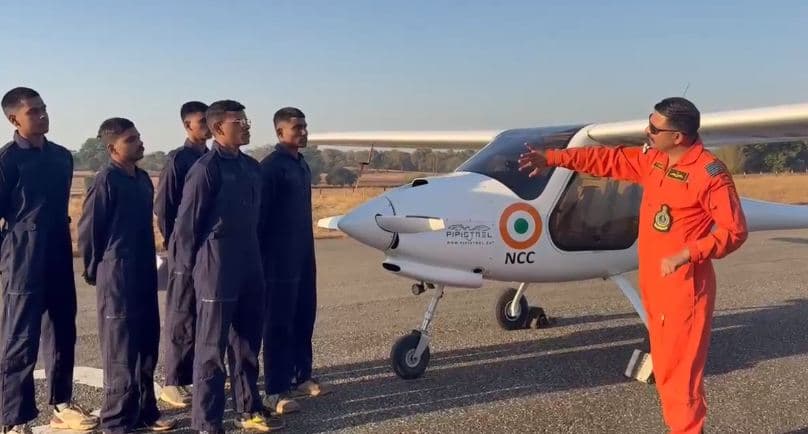CG News: एनसीसी कैडेट्स के लिए फ्लाइंग प्रशिक्षण का शुभारंभ, देखें तस्वीरें   