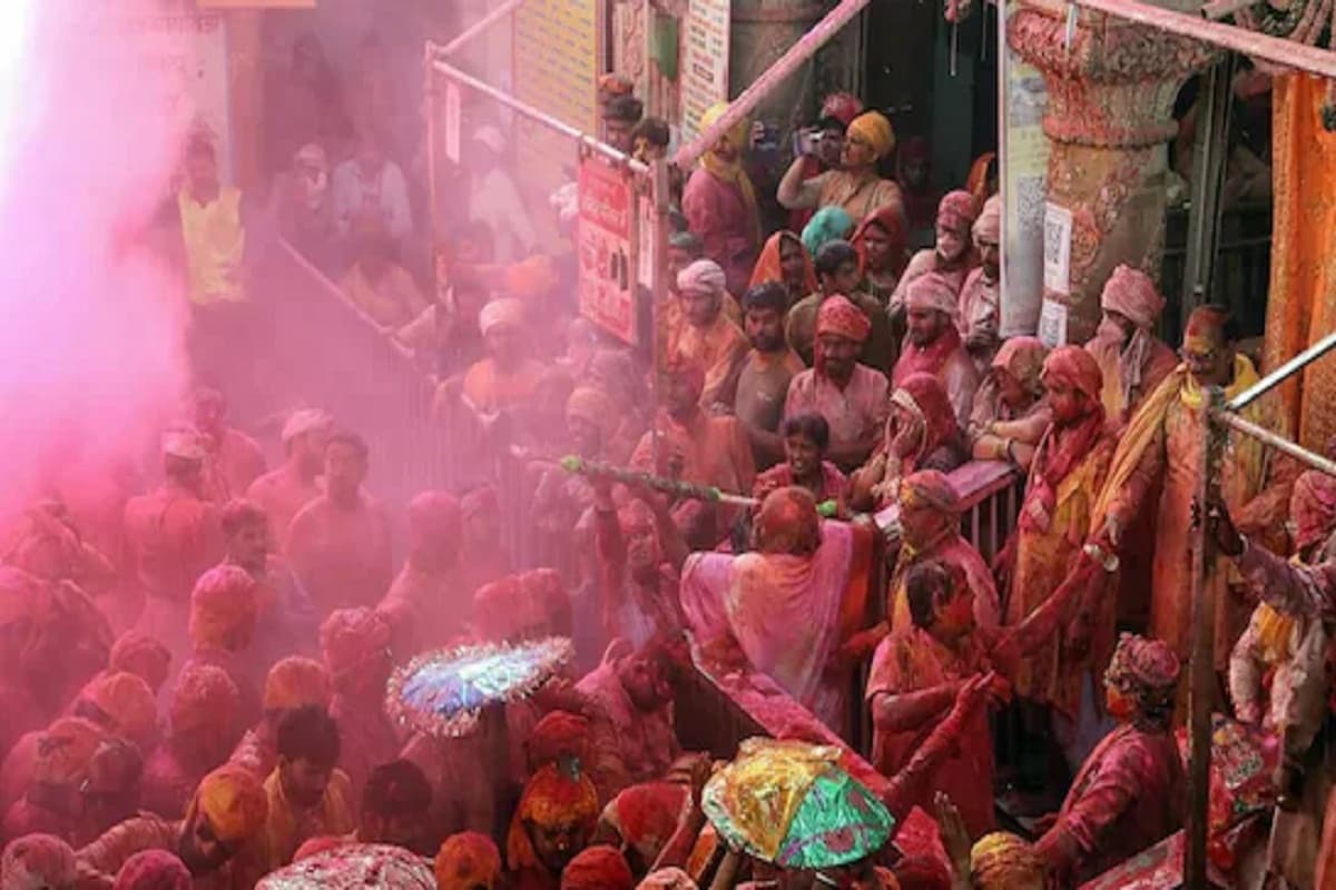 Unique Holi: छत्तीसगढ़ के इस गांव में सात दिन पहले मनाई जाती है होली, चौंका देगी वजह!