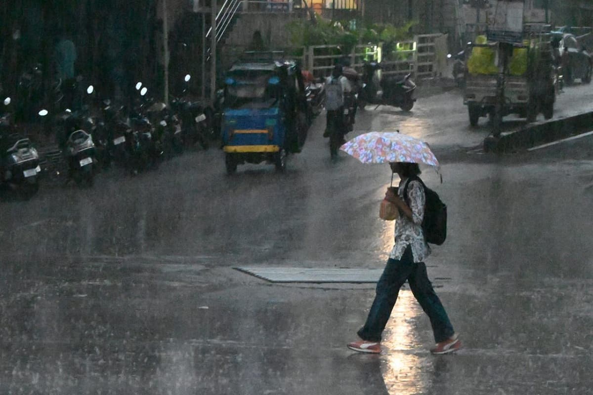 CG Monsoon 2025: फिर सताएगी गर्मी..  मानसून की एंट्री के बावजूद बारिश की गतिविधि होगी कम, IMD ने की ये नई भविष्यवाणी