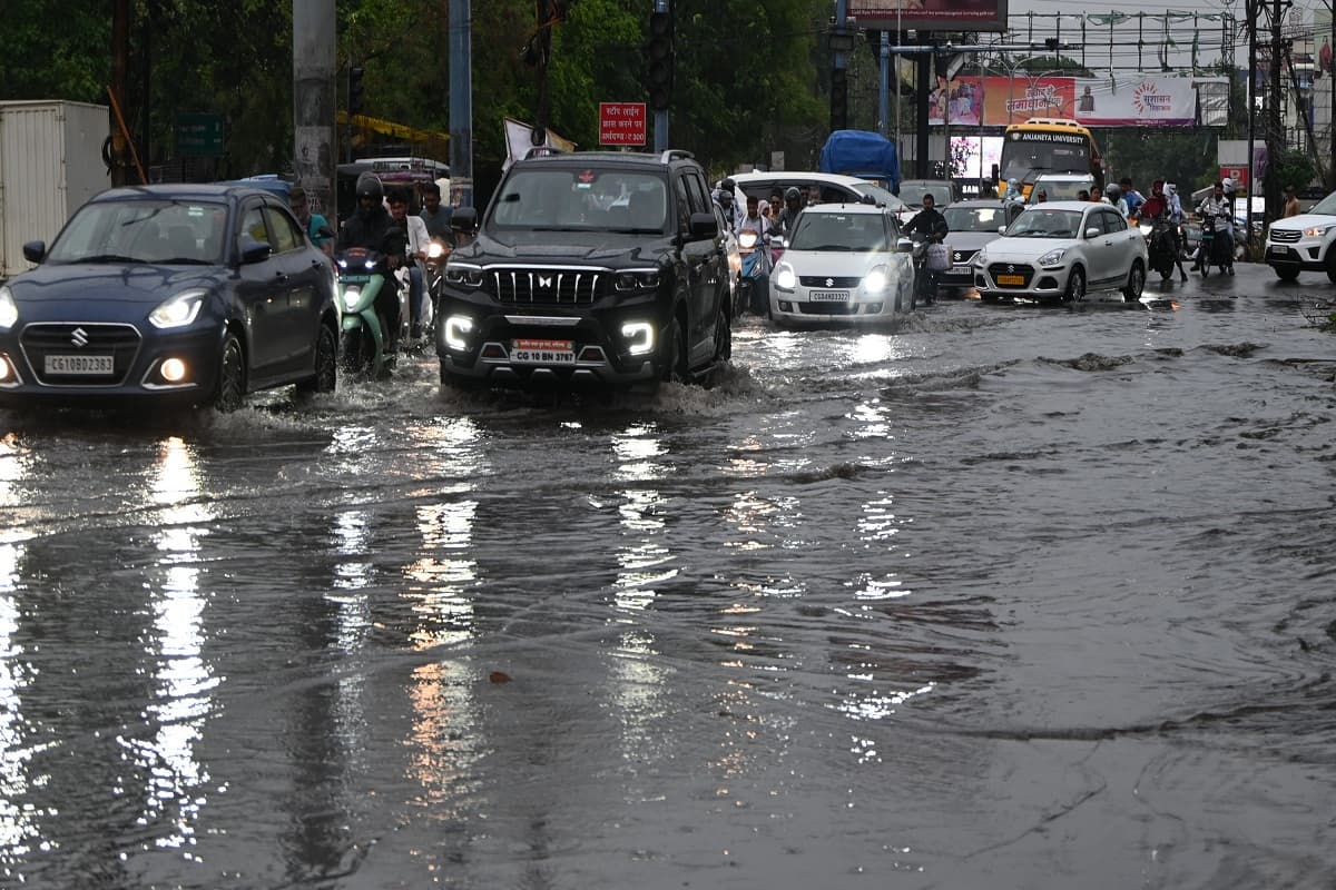 Pre Monsoon: प्री-मानसून ने पकड़ी रफ्तार! अगले 7 दिनों तक बारिश के आसार, 22 जिलों में ऑरेंज-येलो अलर्ट
