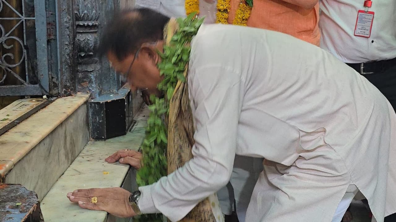 CG News: काशी पहुंचे मुख्यमंत्री विष्णुदेव साय, काल भैरव मंदिर में  की पूजा-अर्चना,देखें तस्वीरें 
